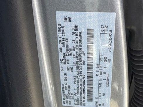 Used 2023 Ford Escape ST-Line image 34