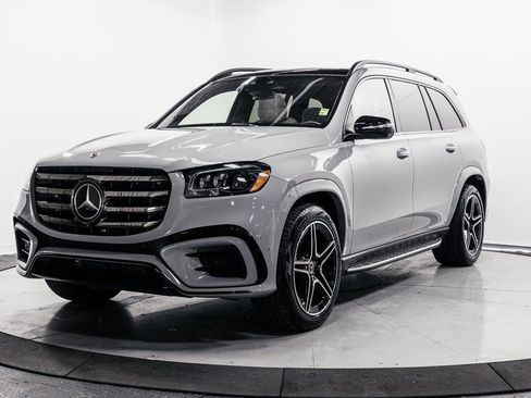 Used 2025 Mercedes-Benz GLS 450 4MATIC image 3