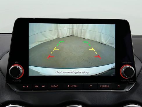 Used 2025 Nissan Sentra SV image 21