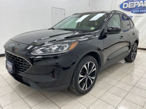 Used 2022 Ford Escape SE w/ SE Sport Appearance Package AWD/4WD image 19