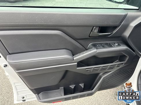 Used 2024 Toyota Tacoma SR image 10