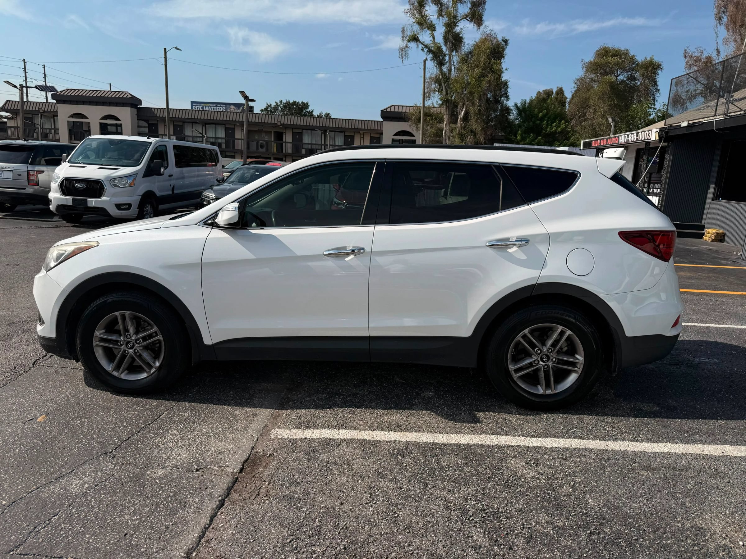 Used 2018 Hyundai Santa Fe Sport w/ 2.4L Value Package 02 FWD image 4