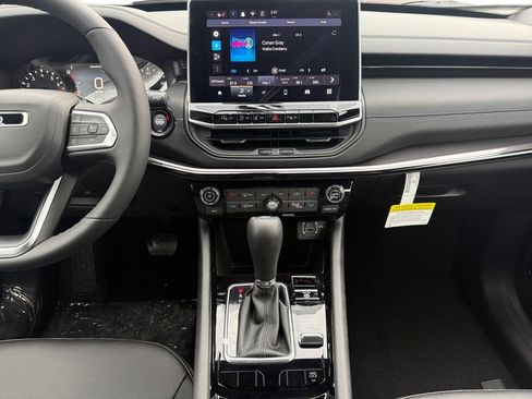 New 2026 Jeep Compass Limited AWD/4WD image 11
