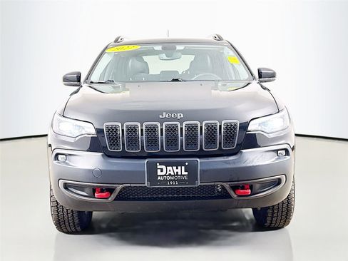 Used 2022 Jeep Cherokee Trailhawk image 3
