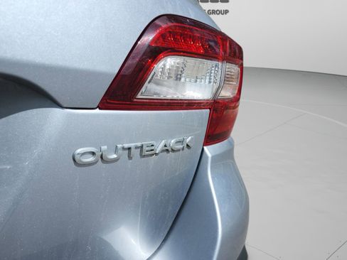 Used 2018 Subaru Outback 2.5i Premium image 21