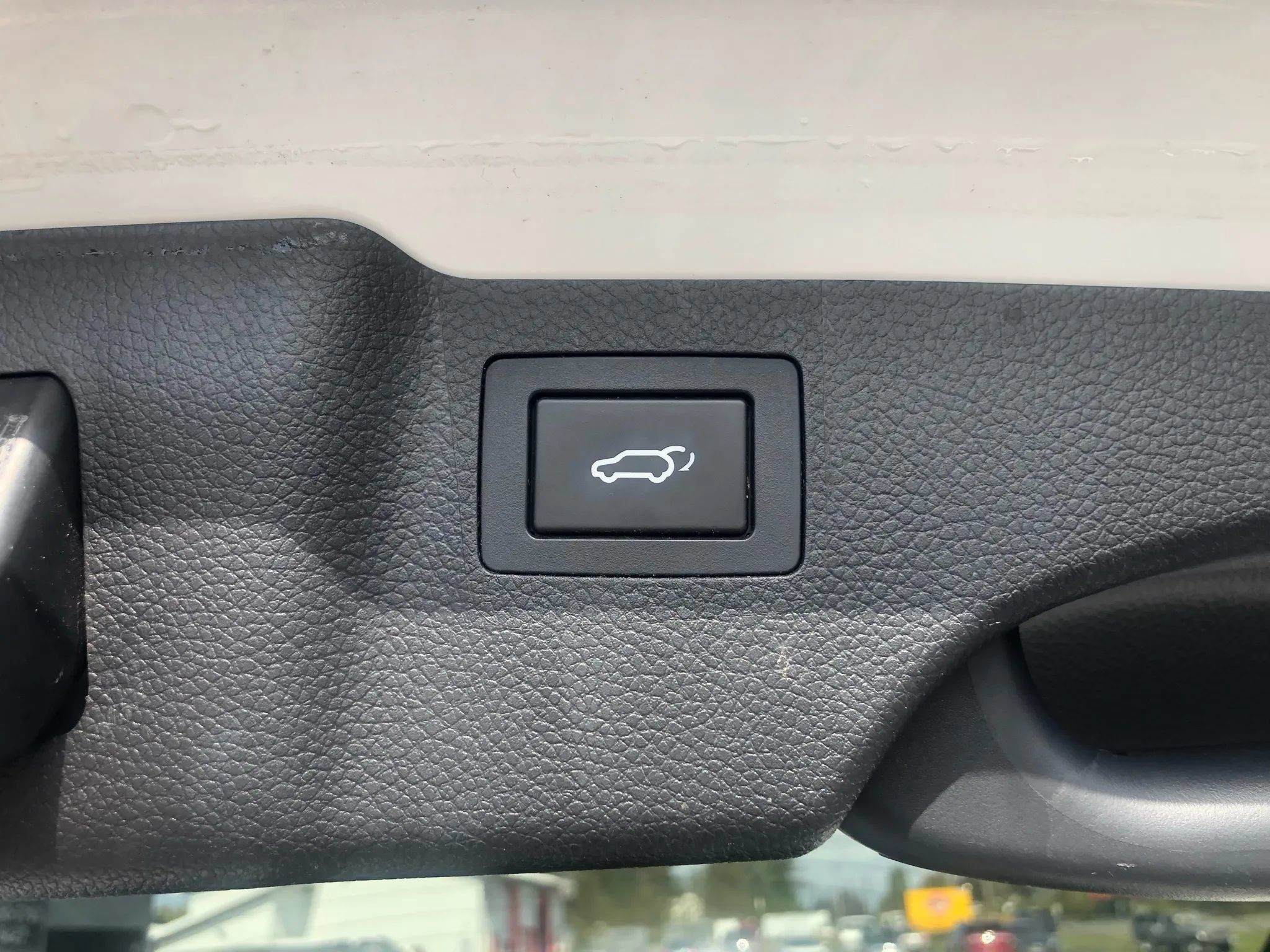 Used 2015 Hyundai Santa Fe Sport 2.0T w/ Option Group 05 FWD image 32