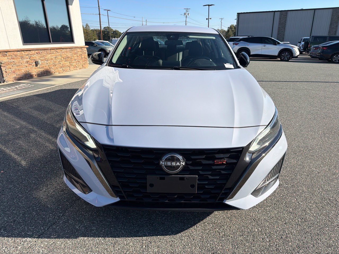 Used 2023 Nissan Altima 2.5 SR AWD/4WD image 9