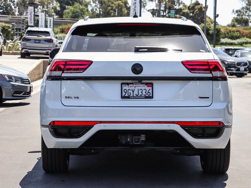 Certified 2023 Volkswagen Atlas Cross Sport SEL Premium R-Line AWD/4WD image 9