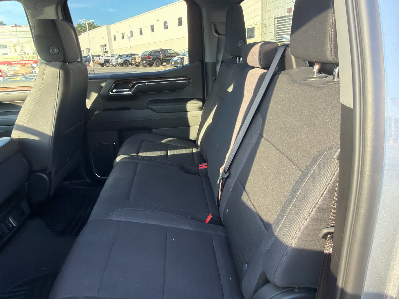 Certified 2024 Chevrolet Silverado 1500 LT AWD/4WD image 7