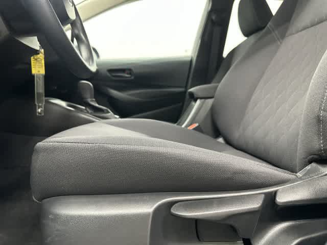 Used 2026 Toyota Corolla LE FWD image 26