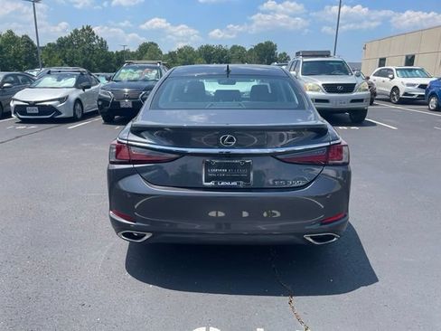 Used 2023 Lexus ES 350 w/ Premium Package FWD image 4