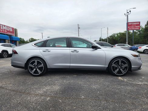 Used 2024 Honda Accord Sport image 8