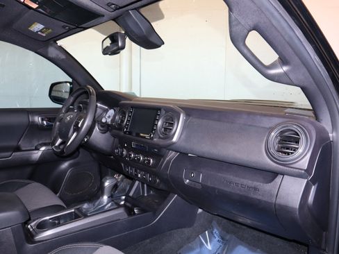 Used 2023 Toyota Tacoma TRD Sport V6 image 39