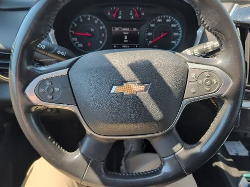 Used 2020 Chevrolet Traverse LT FWD image 17