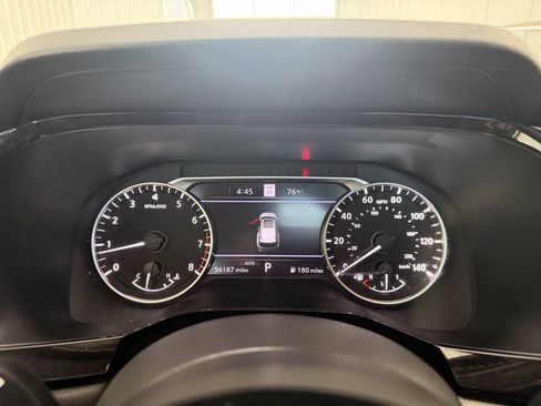 Used 2025 Nissan Pathfinder SL w/ SL Premium Package AWD/4WD image 14