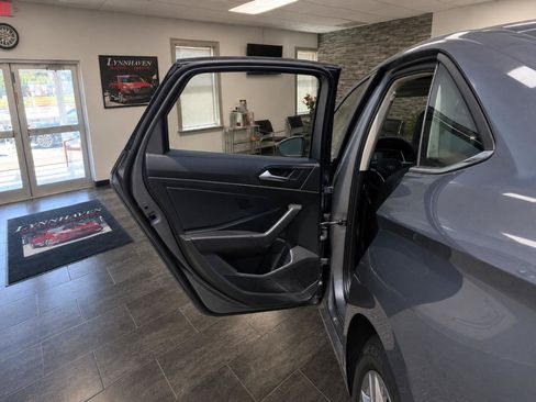 Used 2024 Volkswagen Jetta SE w/ Panoramic Sunroof Package FWD image 14