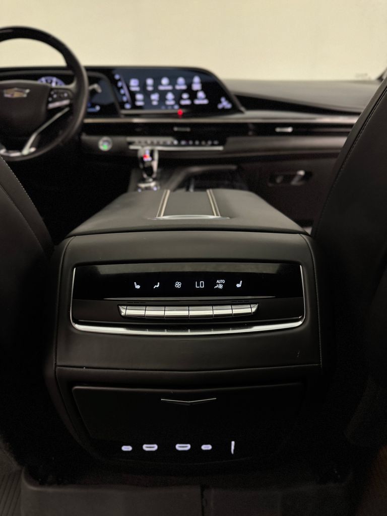 Used 2023 Cadillac Escalade V AWD/4WD image 31