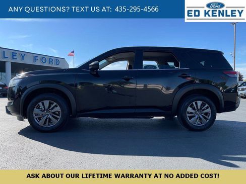 Used 2024 Nissan Pathfinder S AWD/4WD image 2