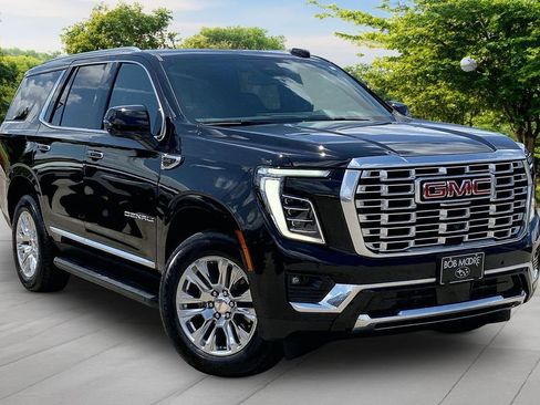 Used 2025 GMC Yukon Denali AWD/4WD image 3