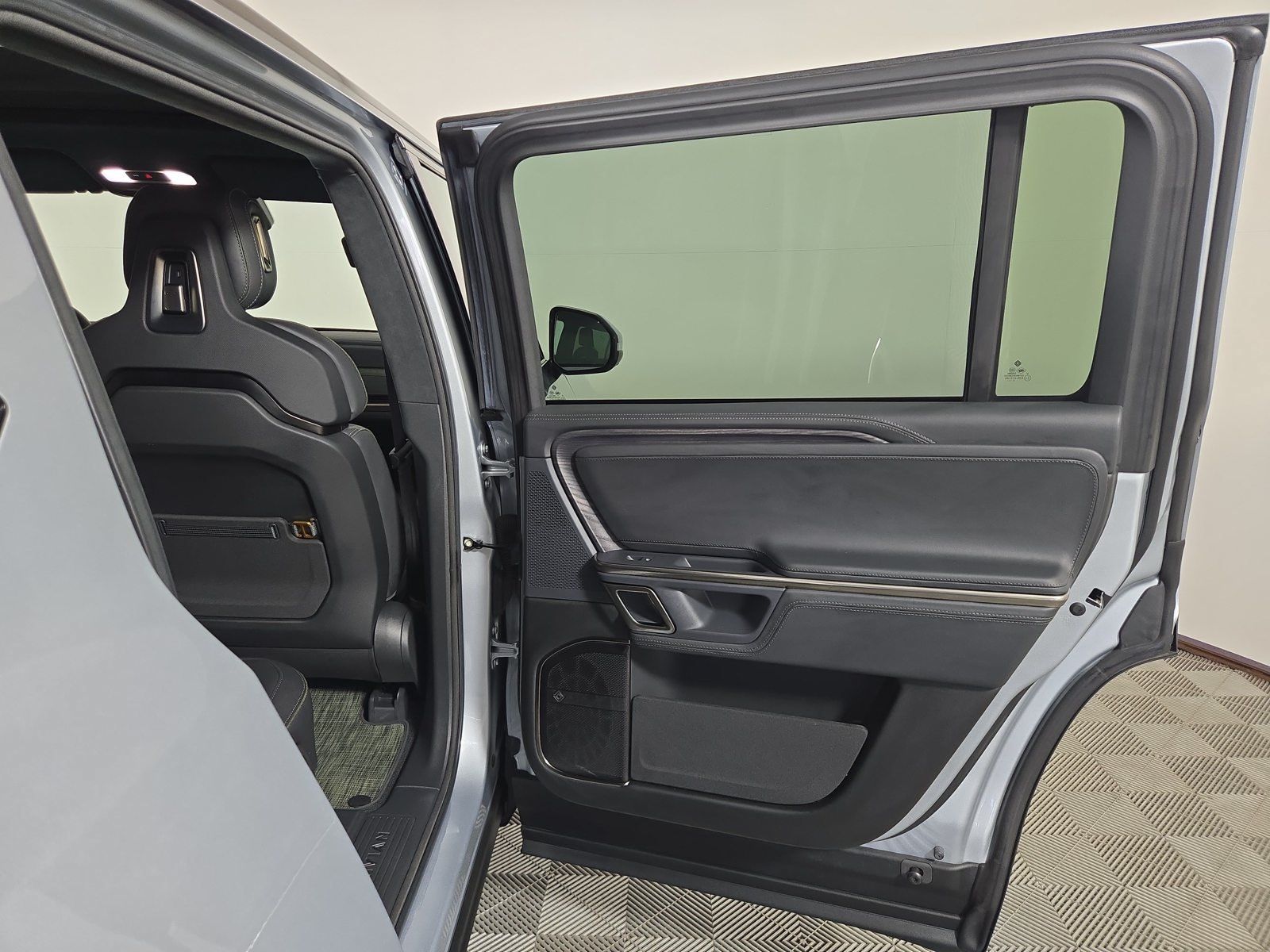 Used 2024 Rivian R1S Adventure Quad AWD/4WD image 19