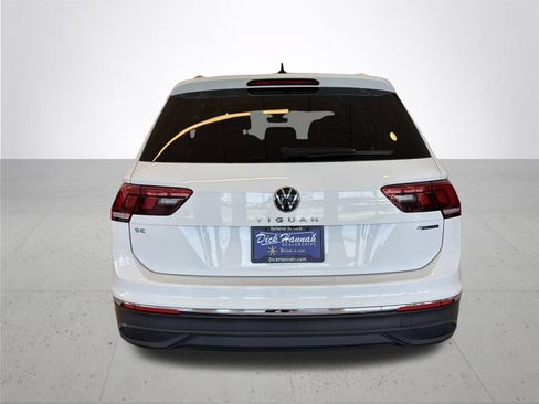 Used 2022 Volkswagen Tiguan SE AWD/4WD image 8