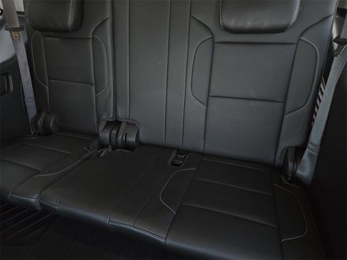 Used 2018 GMC Yukon SLT w/ Open Road Package image 17