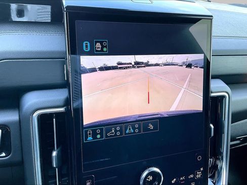 Used 2025 GMC Yukon XL Denali w/ Sun & Power Step Package AWD/4WD image 27