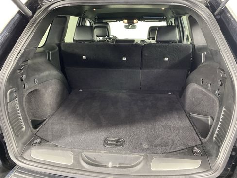 Used 2019 Jeep Grand Cherokee Limited image 32