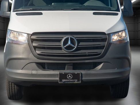 Used 2024 Mercedes-Benz Sprinter 2500 image 13