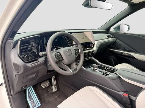 New 2026 Lexus TX 500h AWD image 28