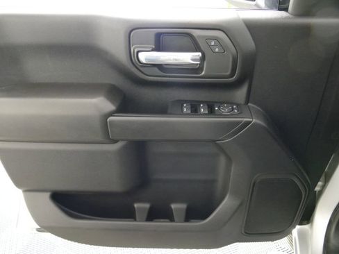 Used 2023 Chevrolet Silverado 2500 Custom w/ Custom Convenience Package AWD/4WD image 15