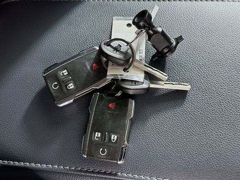 Used 2019 Chevrolet Colorado Z71 AWD/4WD image 32