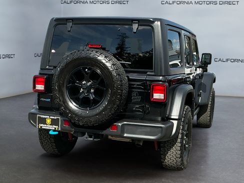Used 2024 Jeep Wrangler Unlimited AWD/4WD image 5