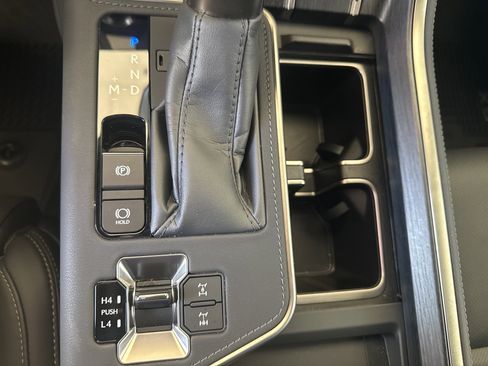 Used 2024 Lexus GX 550 image 26