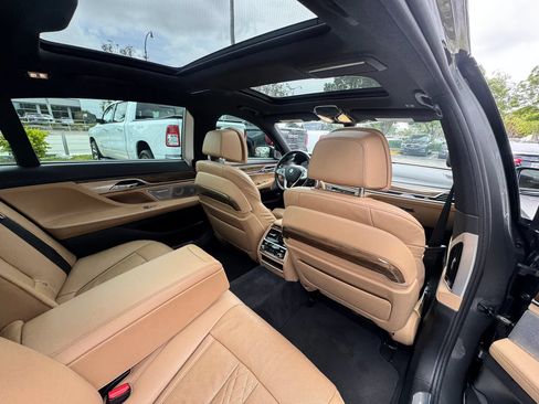 Used 2016 BMW 750i xDrive AWD/4WD image 21