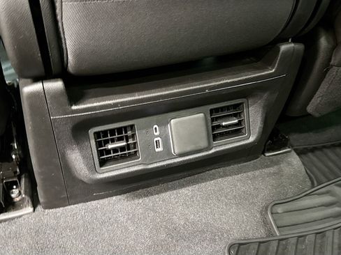 Certified 2025 Chevrolet Silverado 2500 LT w/ Convenience Package AWD/4WD image 28