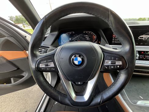 Used 2022 BMW X5 xDrive40i w/ Premium Package AWD/4WD image 16