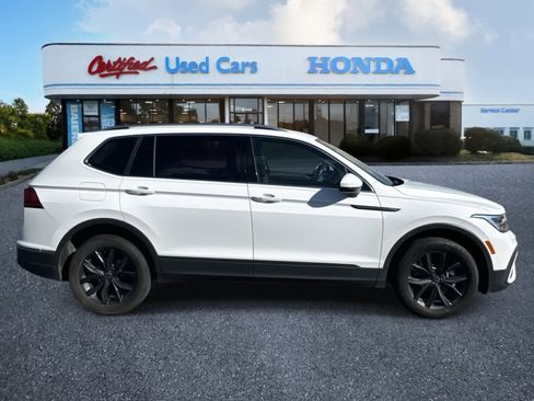 Used 2022 Volkswagen Tiguan SE image 6