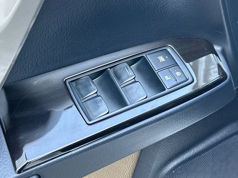 Used 2016 Lexus GX 460 w/ Comfort Package AWD/4WD image 14