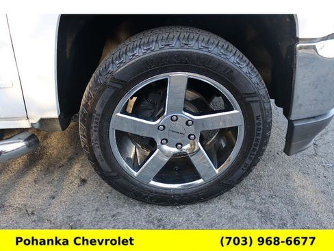 Used 2018 Chevrolet Silverado 1500 LT w/ All Star Edition image 27