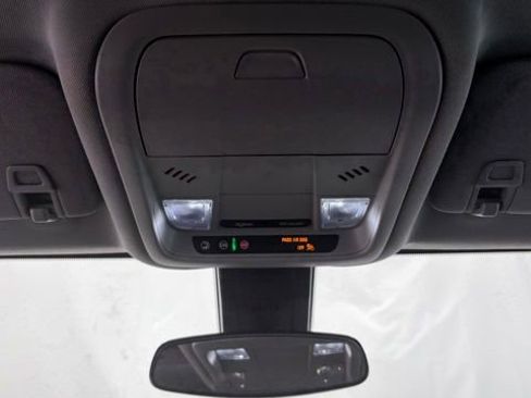 Used 2024 Chevrolet Equinox LT AWD/4WD image 47