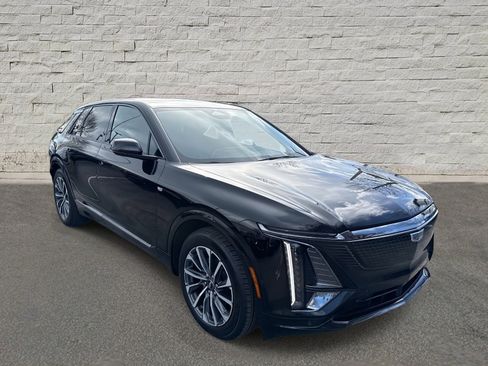 Certified 2024 Cadillac Lyriq Sport image 3