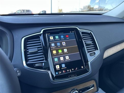 Certified 2024 Volvo XC90 B6 Plus w/ Protection Package Premier image 20