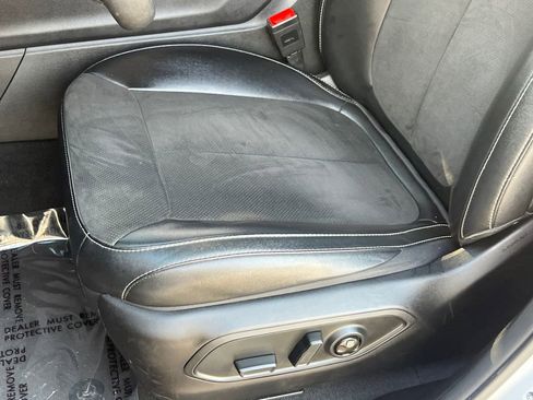 Used 2024 Jeep Grand Cherokee L Laredo image 30