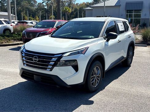 New 2026 Nissan Rogue S image 3