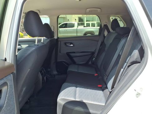 Used 2023 Nissan Rogue SV AWD/4WD image 22