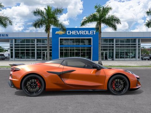 Used 2026 Chevrolet Corvette Z06 w/ Stealth Interior Trim Package image 5