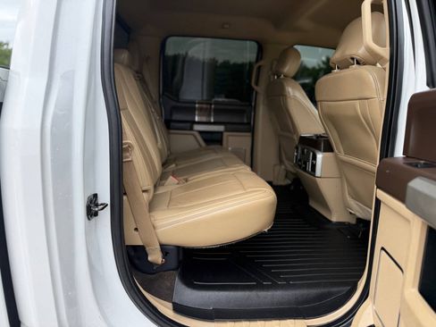Used 2018 Ford F150 Lariat w/ Equipment Group 501A Mid AWD/4WD image 14