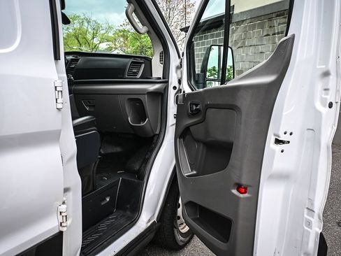 Used 2020 Ford Transit 250 Low Roof w/ Load Area Protection Package RWD image 18