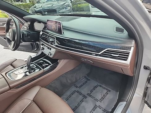 Used 2020 BMW 750i xDrive w/ Executive Package image 24